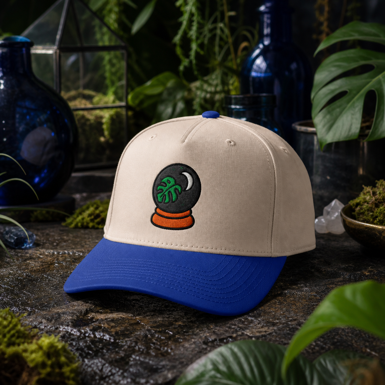 Plant Prophecy Monstera embroidered hat in Royal / Natural