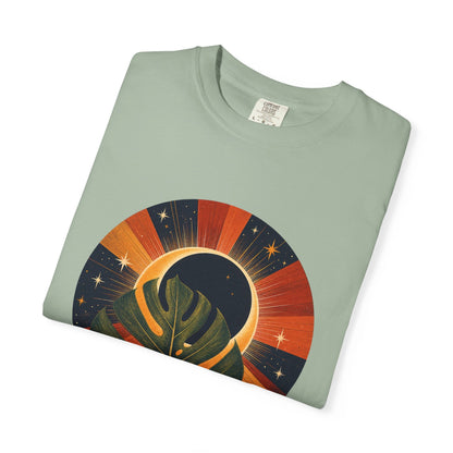 Botanical Vibes T-Shirt Chambray / S Retro Monstera Eclipse T-Shirt - Vintage Botanical Art